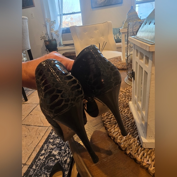 Michael Kors Black Stiletto Ankle Boots - Picture 9 of 17